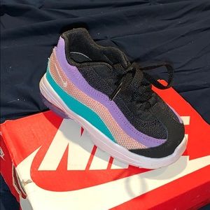 7 toddlers Worn like twice